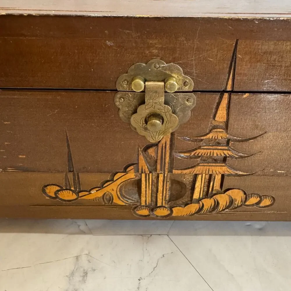 Vintage Asian Carved Jewelry Music Box Wood Pagoda Scenes Dresser Chest in EUC